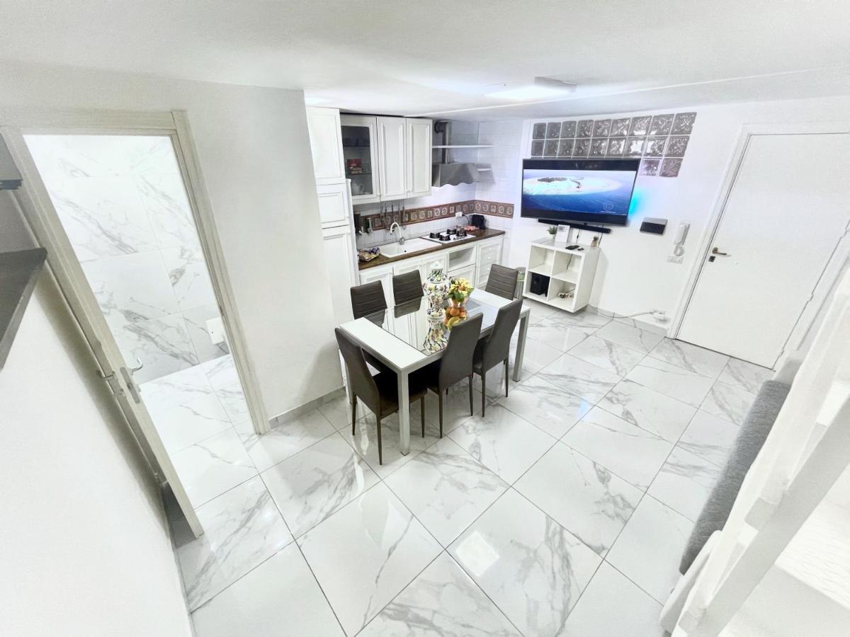 House Relax Apartment Centro Di Napoli Zewnętrze zdjęcie