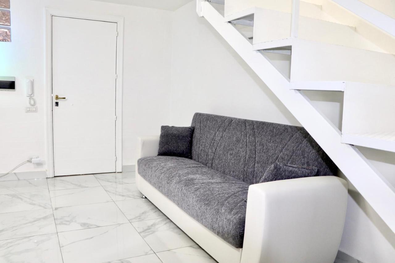 House Relax Apartment Centro Di Napoli Zewnętrze zdjęcie