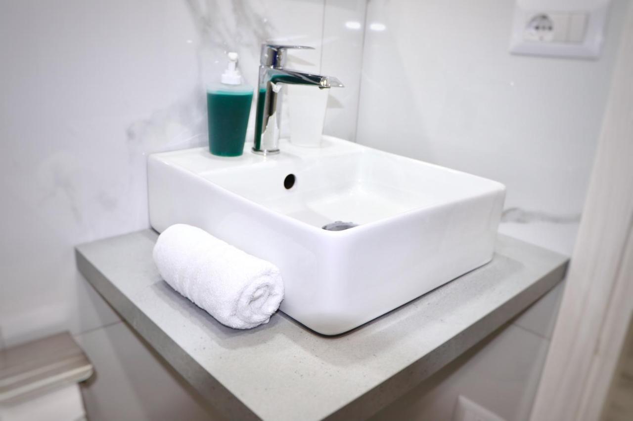 House Relax Apartment Centro Di Napoli Zewnętrze zdjęcie