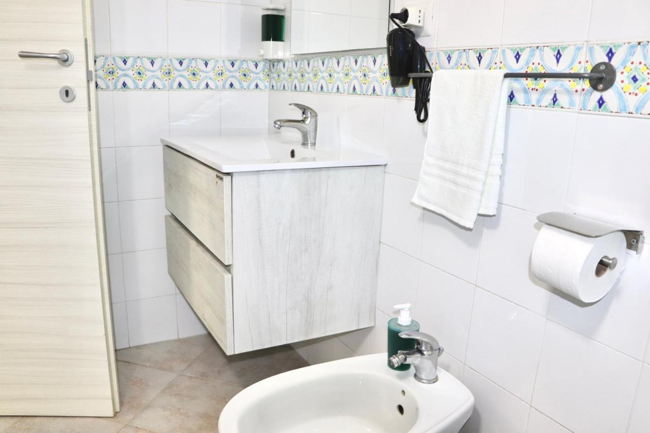 House Relax Apartment Centro Di Napoli Zewnętrze zdjęcie