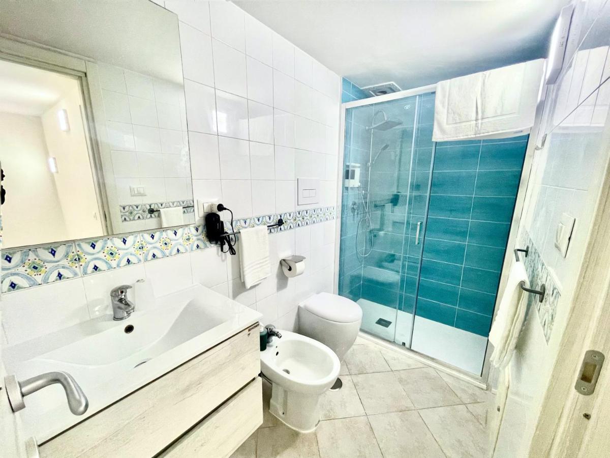 House Relax Apartment Centro Di Napoli Zewnętrze zdjęcie